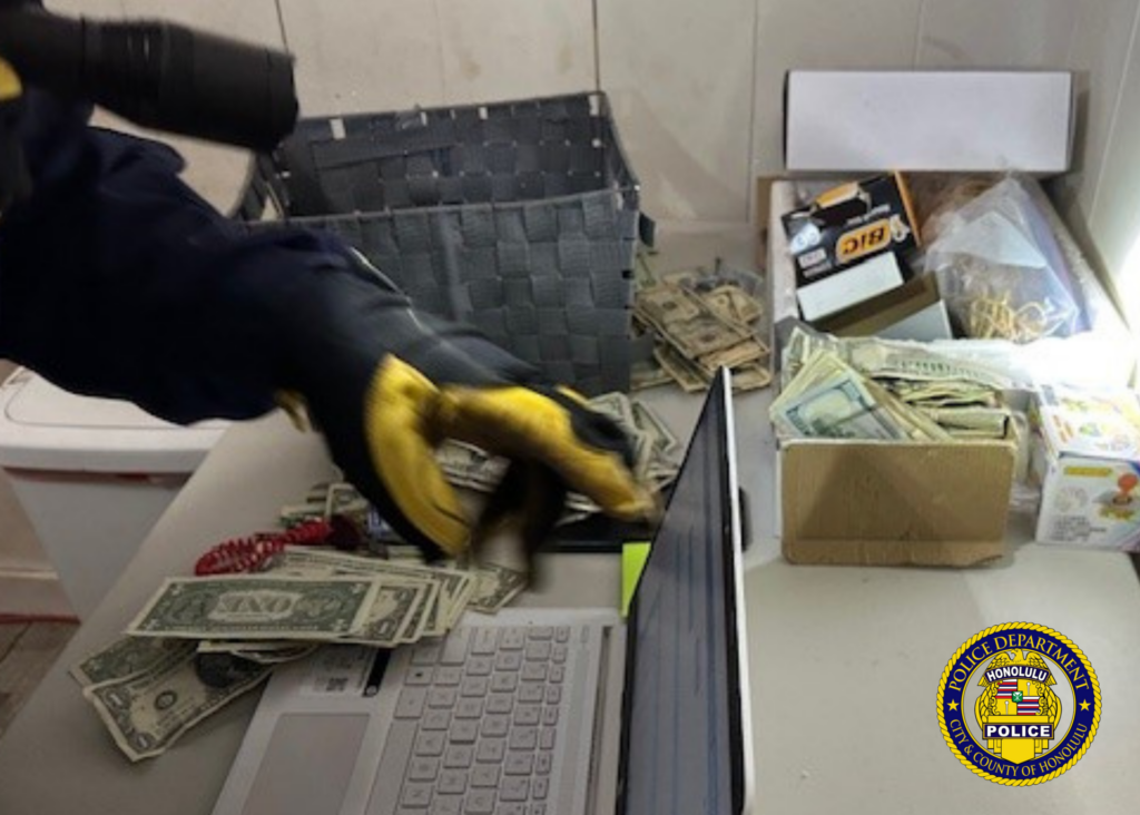 Nānākuli Gambling Bust: 16 Machines and Cash Seized, One Arrested