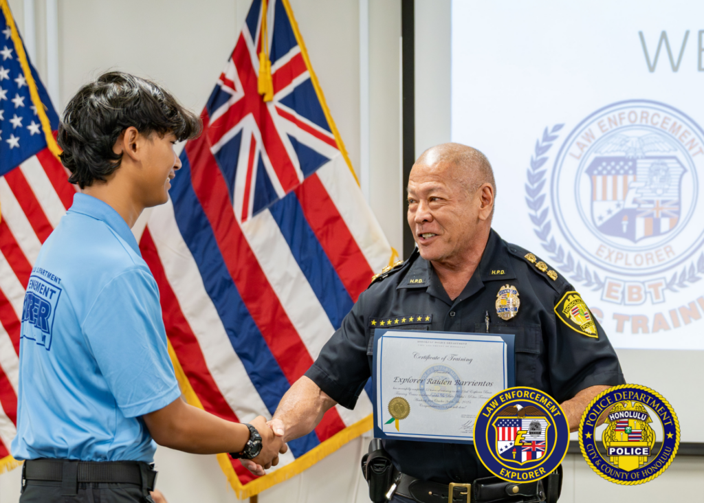 Over the weekend, HPD graduated our 23rd Explorer Basic Training Class as a part of the Law Enforcement Explorers Program (LEEP). LEEP is for young adults ages 14-20 who may be interested in a career in law enforcement. The program focuses on career, character, and social development. Each graduate mastered classroom academics, excelled at hands-on training drills, and showed incredible dedication and skill. To signup for LEEP visit, https://www.honolulupd.org/leep/.