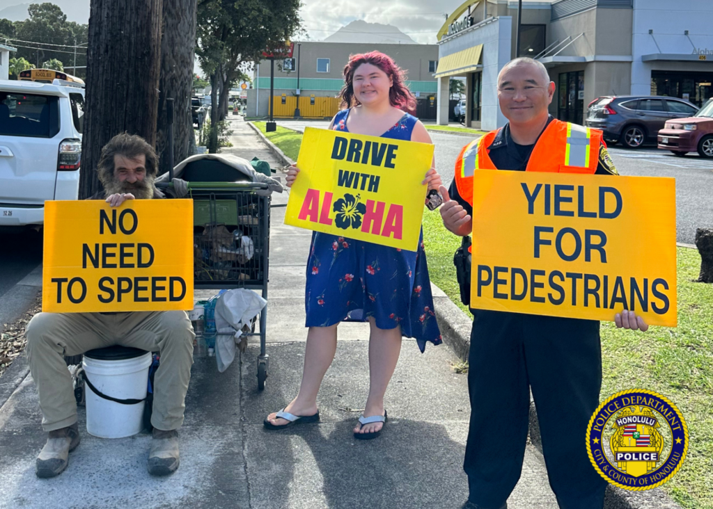 🚸 Recently, officers from the District 4 Community Policing Team joined three separate sign-waving events to promote pedestrian safety! 🙌 👟 At Kailua Intermediate, officers teamed up with students to address concerns about yielding to pedestrians, speeding, and distracted driving during busy school hours. 🚦 Another day at Kuʻulei Rd & Aulike St, students and community members joined in to remind drivers to yield for pedestrians and drive with aloha. 🚗 In Kāneʻohe, at Kamehameha Hwy & Haʻikū Rd, the Aliʻi Shores Neighborhood Security Watch worked alongside officers to urge drivers to slow down and don’t speed. A community that stands together is stronger and safer! 🤝💪 #Traffic #Safety #SaferRoadsTogether #DriveWithAloha #SafeEveryMile