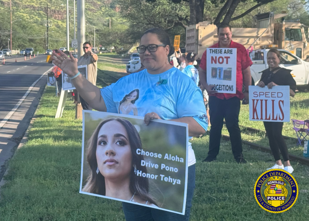 District 8 Officers Join Community for Traffic Safety Awareness at Kalanianaʻole Beach Park