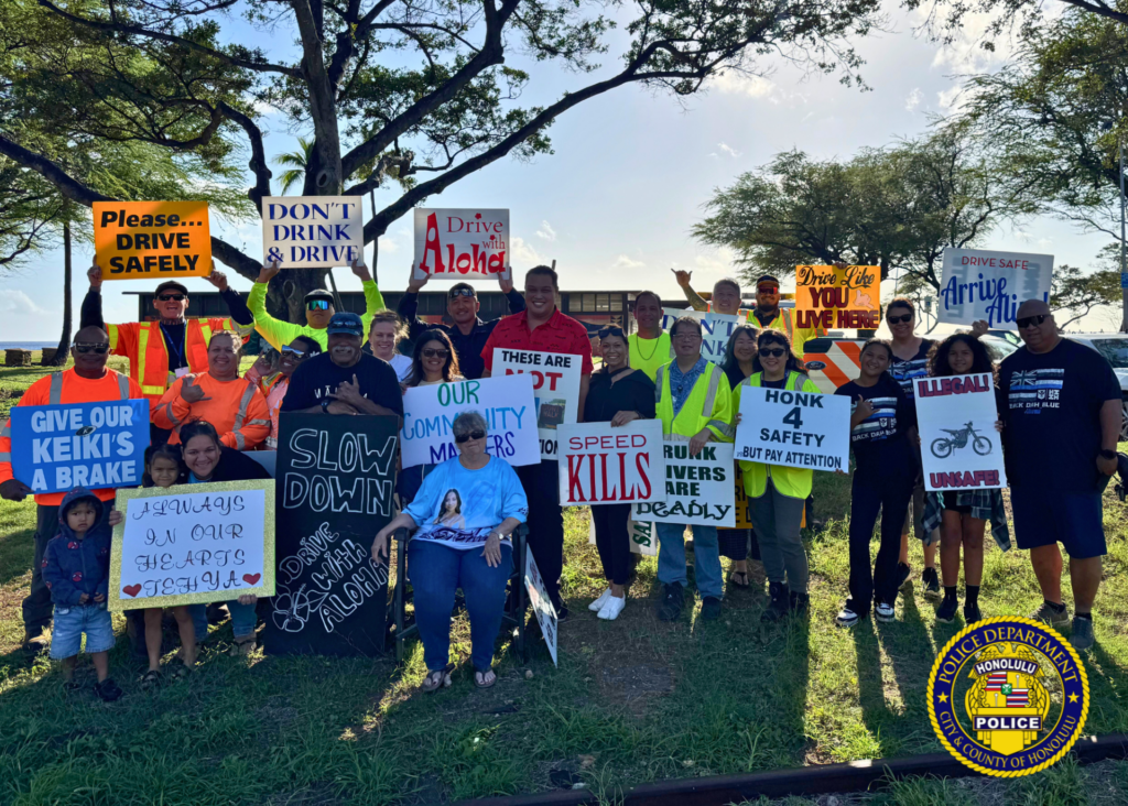 District 8 Officers Join Community for Traffic Safety Awareness at Kalanianaʻole Beach Park