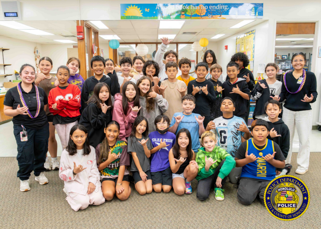 Our Evidence Specialists from the Scientific Investigation Section visited the 5th graders at ʻĀhuimanu Elementary! ✨ The keiki got a front-row seat to the world of forensics with a hands-on marker chromatography activity. Using just water and ink, students watched as hidden colors inside a single marker separated and spread apart. 🎨🔍 This is the same scientific technique our labs use to break down complex mixtures into individual components for identification and study. It was so much fun to watch these young scientists in action; it’s amazing what a little water can reveal! 🕵️‍♂️💧 #ScientificInvestigation #STEM #FutureLeaders #SchoolLife #ɪɴsᴛᴀɢᴏᴏᴅ 📚🔬