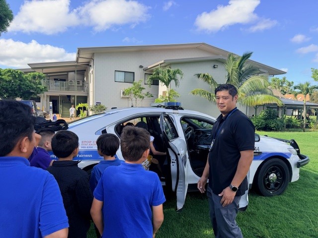 District 2 Officers, alongside HPD SSD and Solo bike Officers participated in Hanalani Schools Community Helpers Day