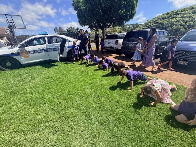 District 2 Officers, alongside HPD SSD and Solo bike Officers participated in Hanalani Schools Community Helpers Day