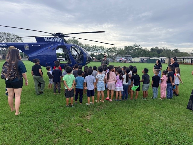 HPD SSD Helicopter Pilot spoke with Students at Kaala Elementary on Career Day and described the important role of the Helicopter within the department
