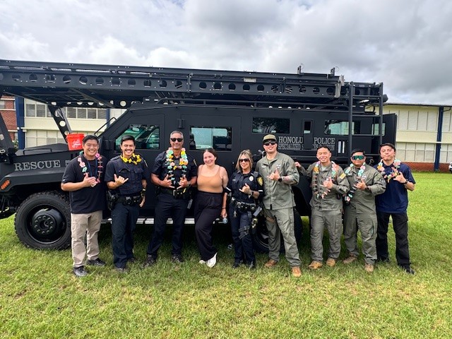 HPD Officers participated in Ka'ala Elementary school's Career Day